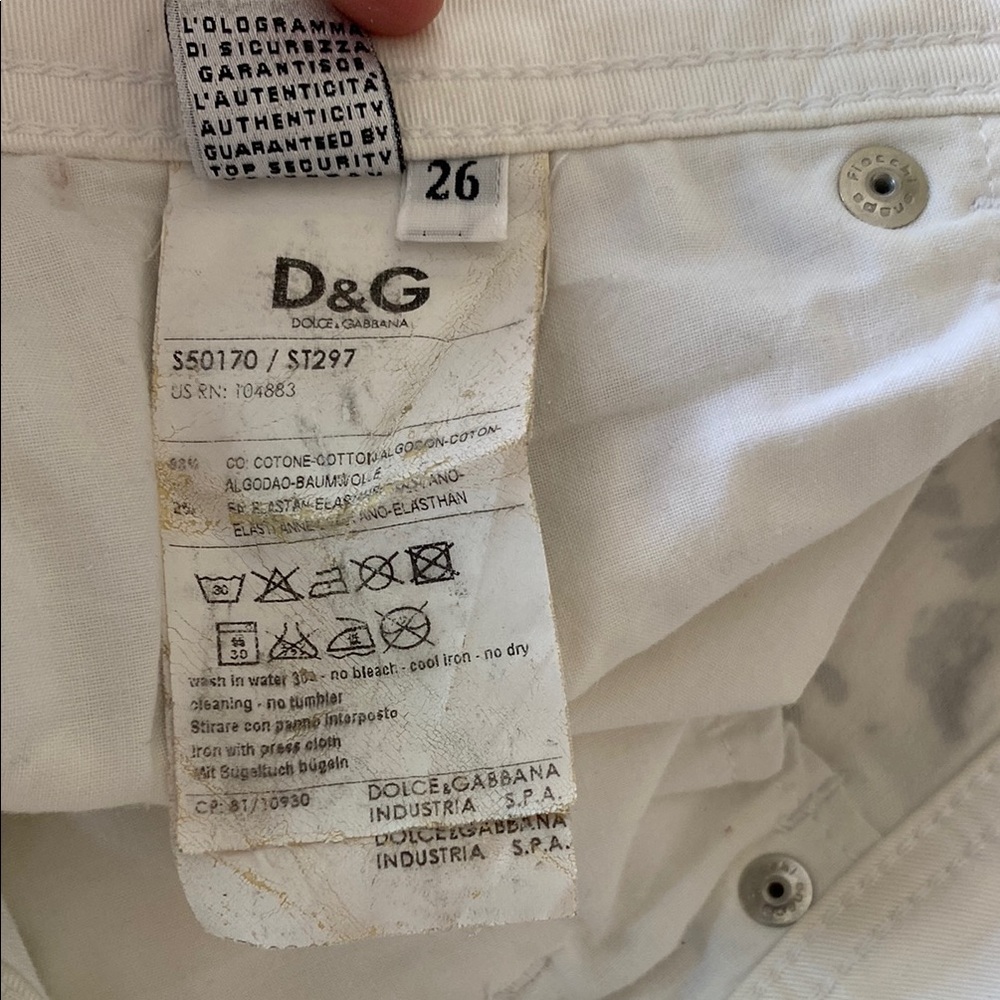 VINTAGE Y2K DOLCE & GABBANA R. BUDD DWYER NEWSPAPER PRINT JEANS  Size 26 - Picture 9 of 15